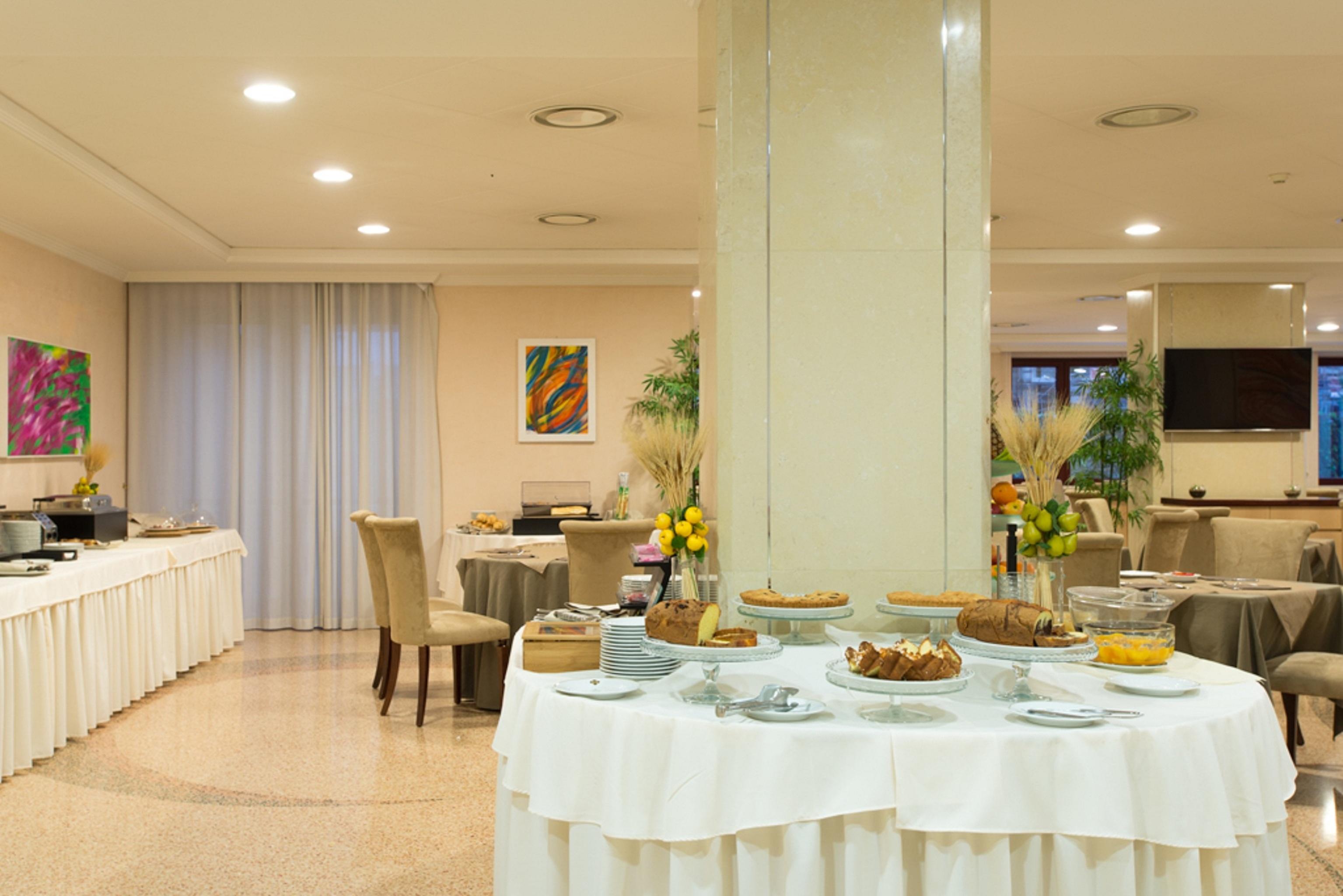 Hotel Europa Rende Bagian luar foto